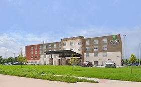 Holiday Inn Express Omaha Airport